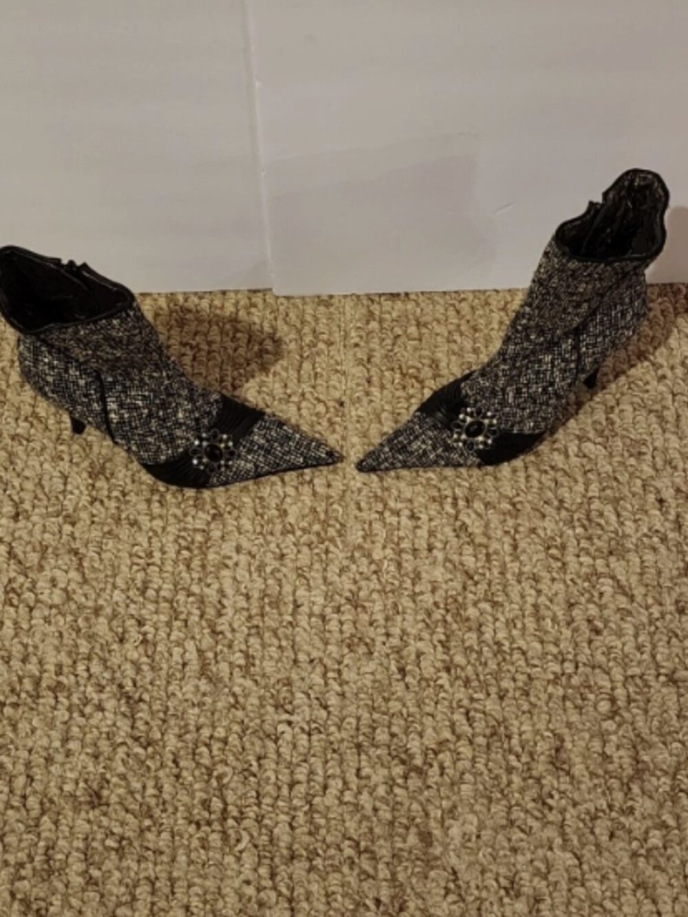 Steve Madden Womens Black & White Tweed Bootie Zip Embellished Size 8 - Picture 3 of 8